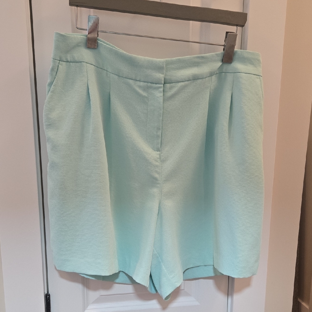 Addition Elle Mint Green Women's Bermudas